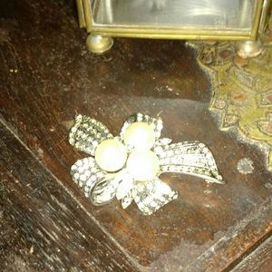 Classic Rhinestone Pearl Pin